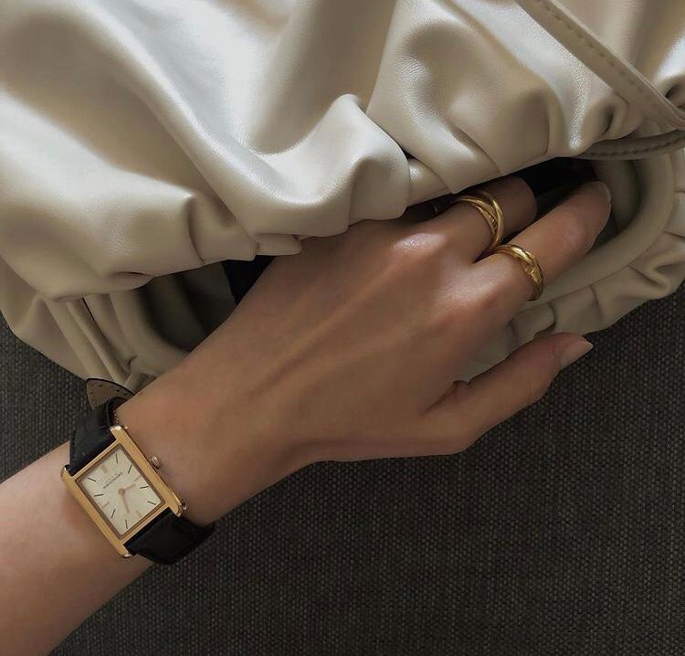LUEUR LEGENDE GOLD 26MM WITH MYSTERIEUX STRAP