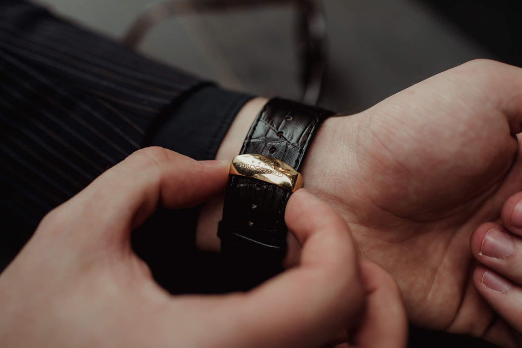 LUEUR CLASSIQUE GOLD 31MM WITH MYSTERIEUX STRAP